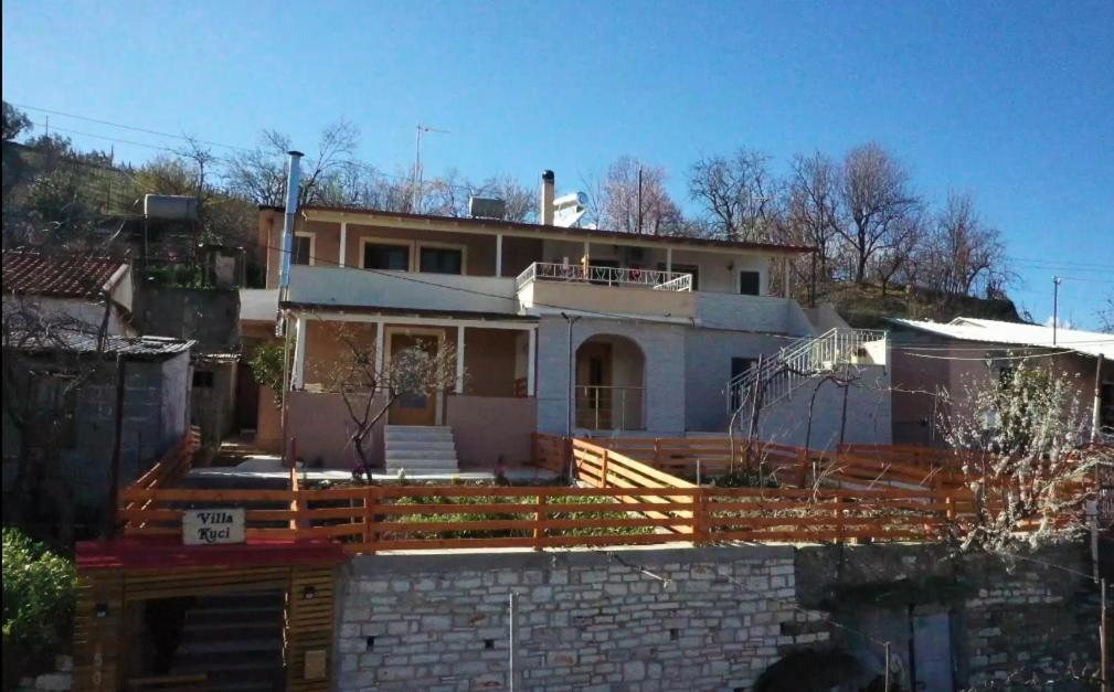 Villa Kuci, Drobonik Берат Екстериор снимка